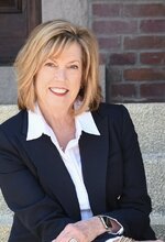 Denise Curry